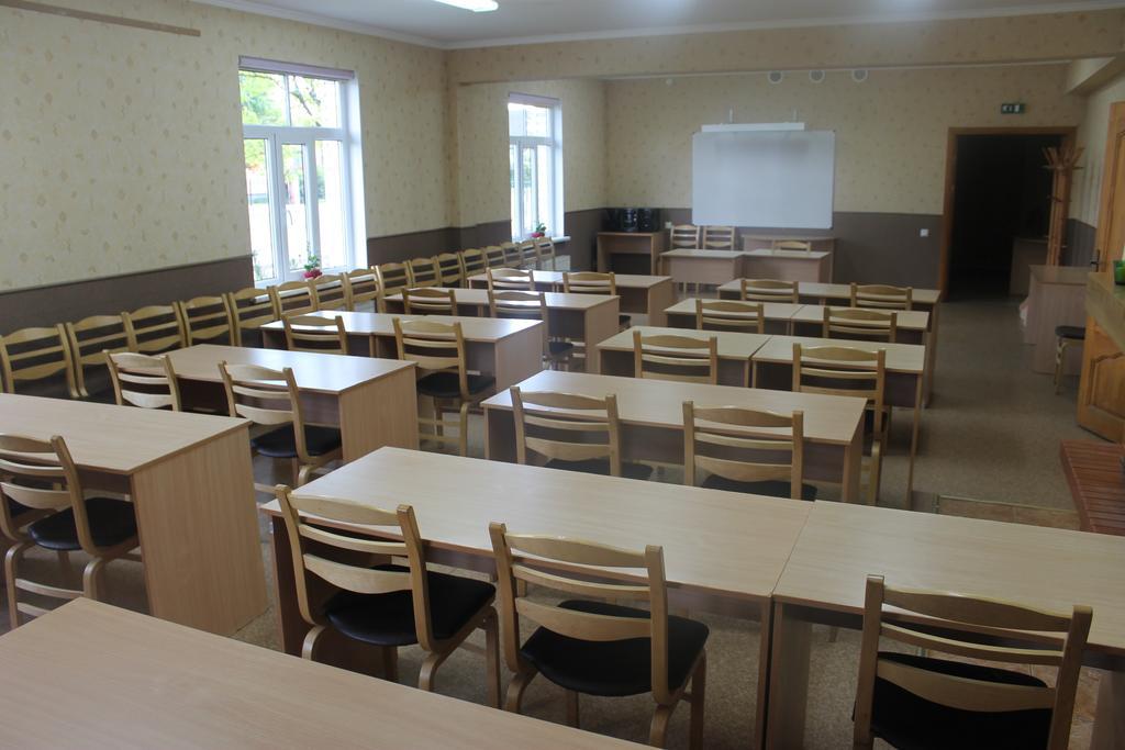 Latvijas Sarkana Krusta Viesnica Rezekne Luaran gambar